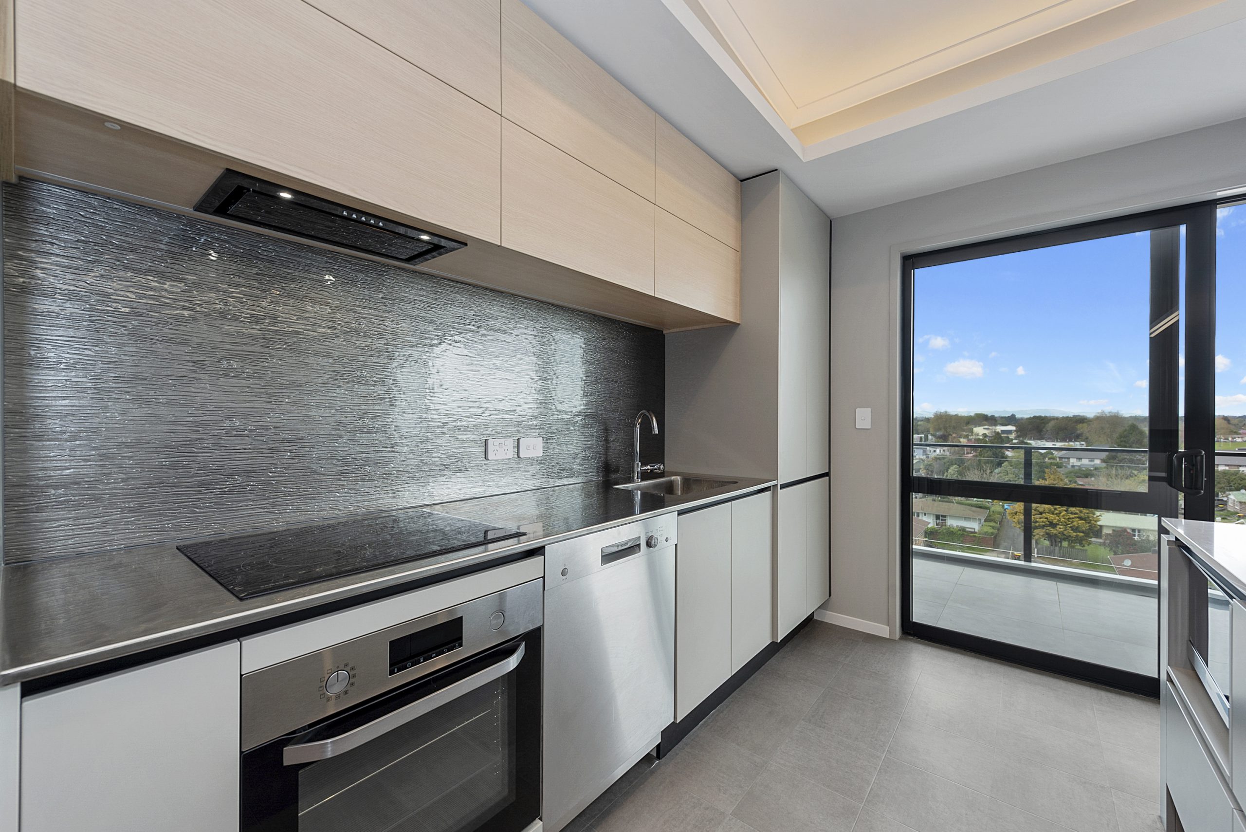 Lobell commercial construction - Hillcrest View Apartments kitchen