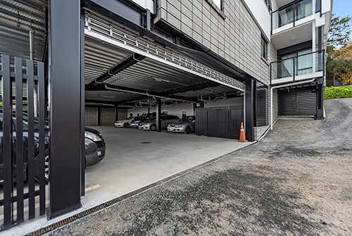 Lobell commercial construction - Hillcrest View Apartments car park