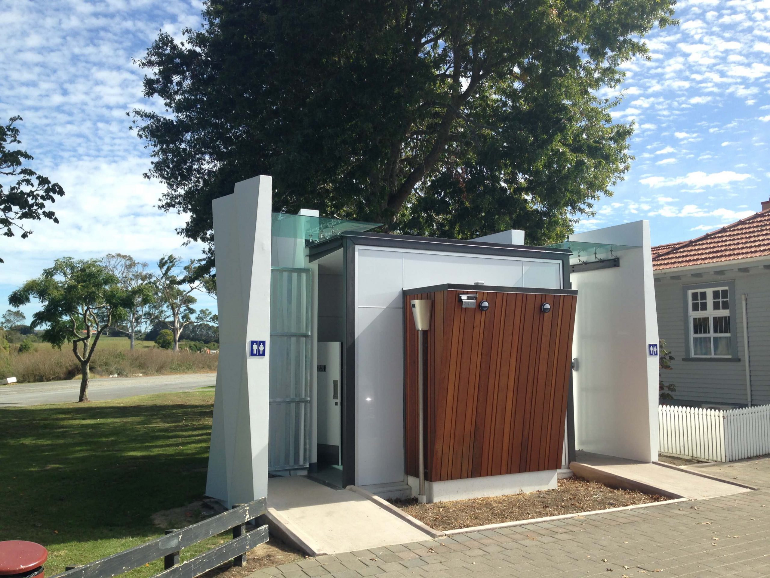 Lobell commercial construction - Specialist Toilet Block