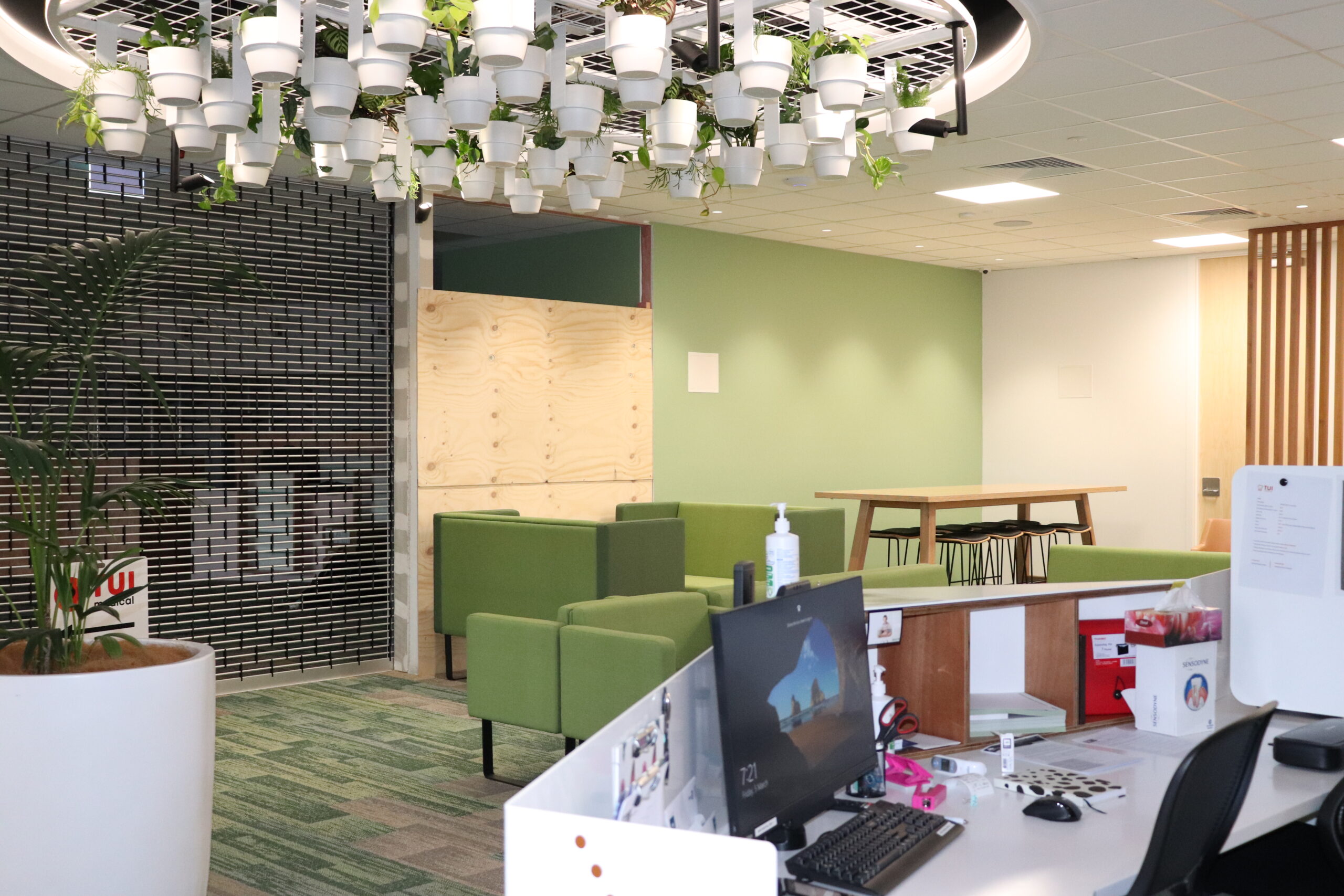 Lobell Medical Construction - Tui health Center Reception